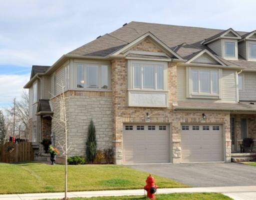 117 DONALD BELL Drive, Glanbrook