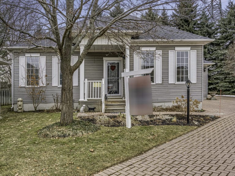 69 Silverbirch Boulevard, Mount Hope Michael St. Jean Realty