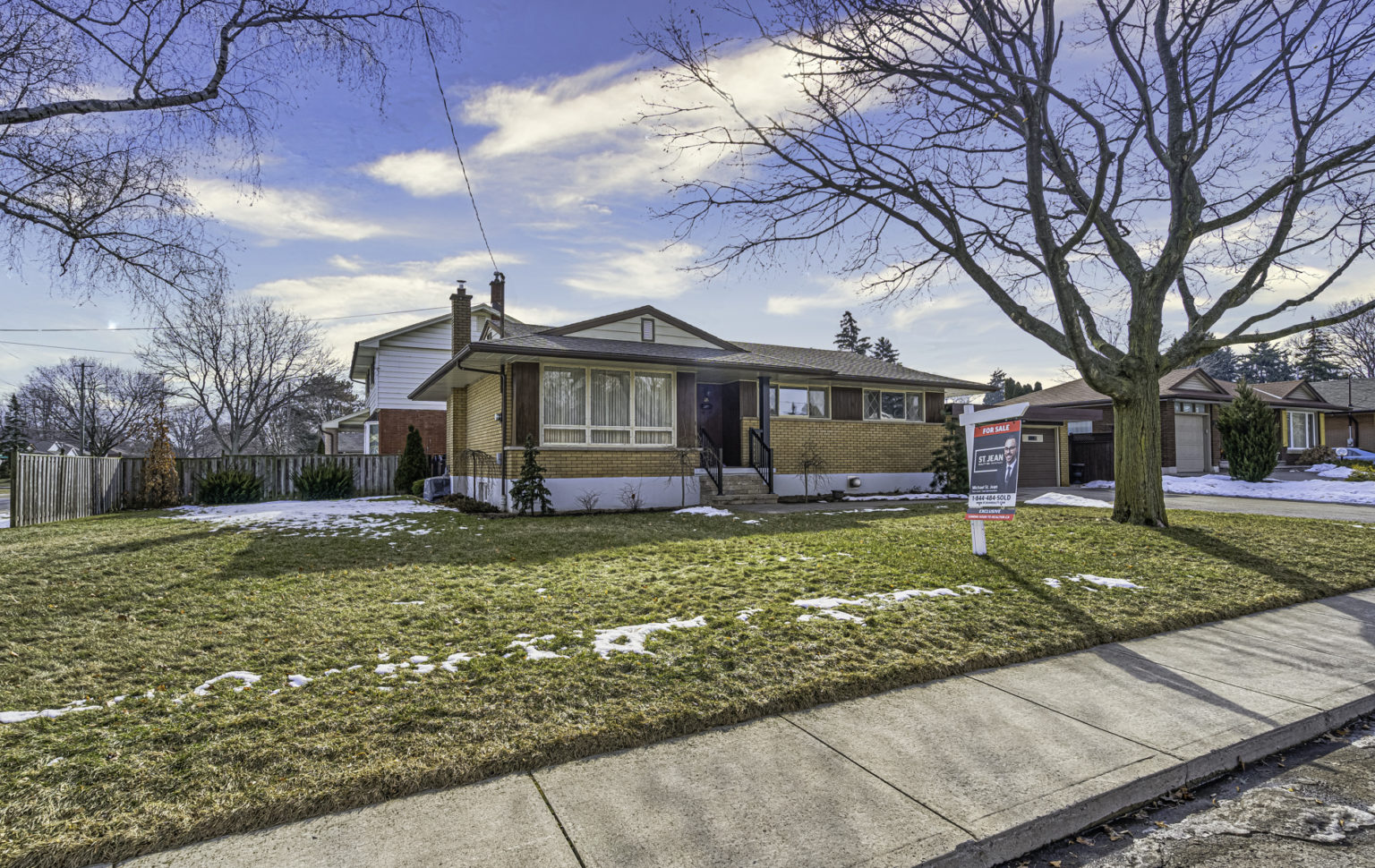42 Briarwood Crescent, Hamilton ON Michael St. Jean Realty