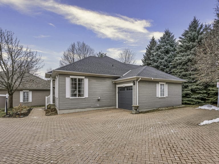 69 Silverbirch Boulevard, Mount Hope Michael St. Jean Realty