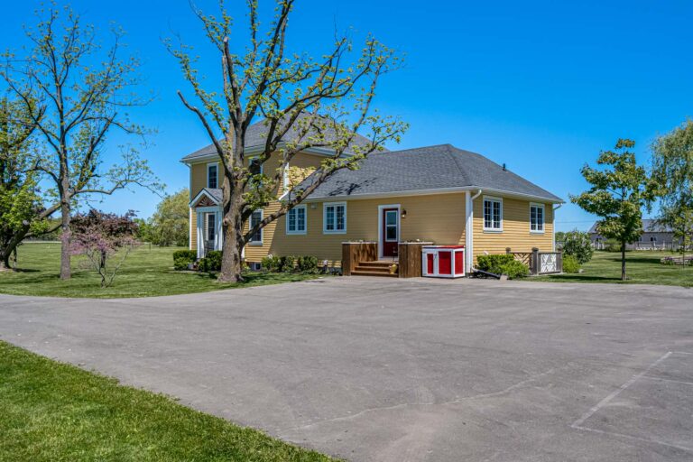 57 Binbrook Rd, Glanbrook ON Michael St. Jean Realty