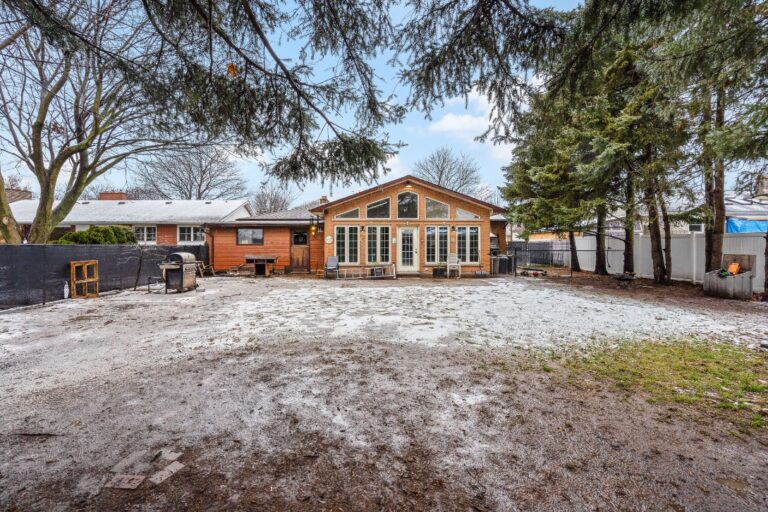 4462 Pettit Ave, Niagara Falls ON Michael St. Jean Realty