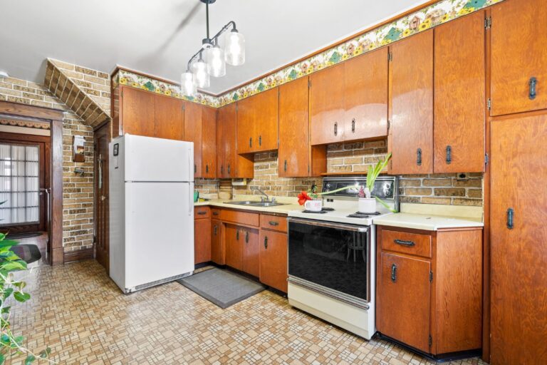 90 River Rd, Welland ON Michael St. Jean Realty