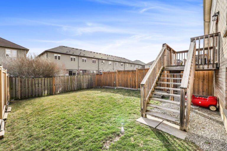 291 Pumpkin Pass, Binbrook ON Michael St. Jean Realty