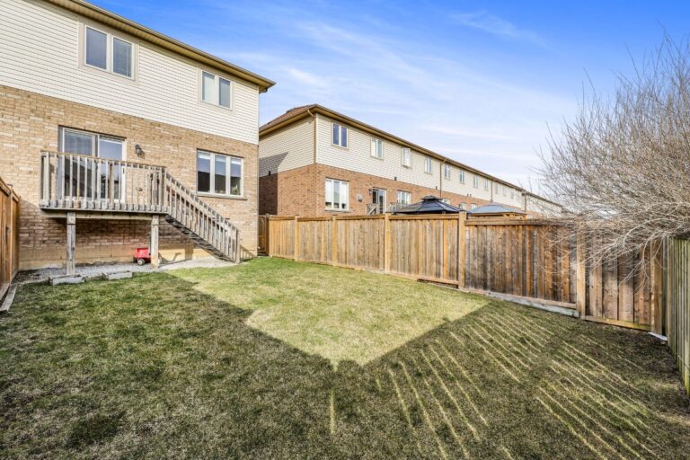 291 Pumpkin Pass, Binbrook ON Michael St. Jean Realty