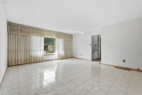 Open property gallery