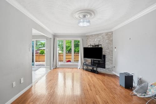 Open property gallery