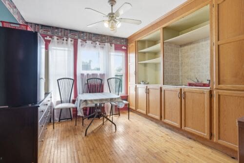 Open property gallery