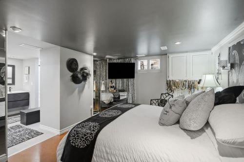 Open property gallery