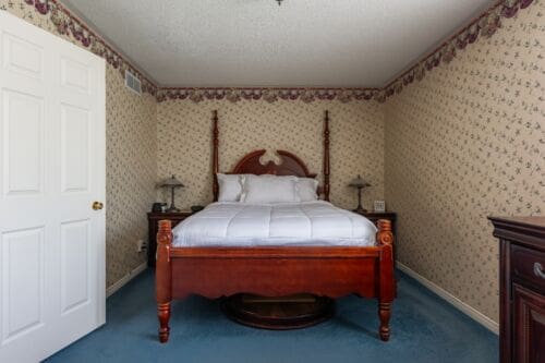 Open property gallery
